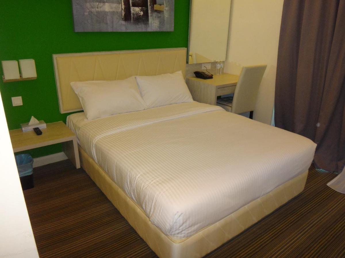 Kosma Business Hotel Kuantan Exterior photo